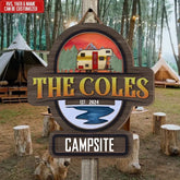 Campingplatz, Reiseanhänger – personalisiertes 2-lagiges Holzschild, Geschenk für Campingliebhaber